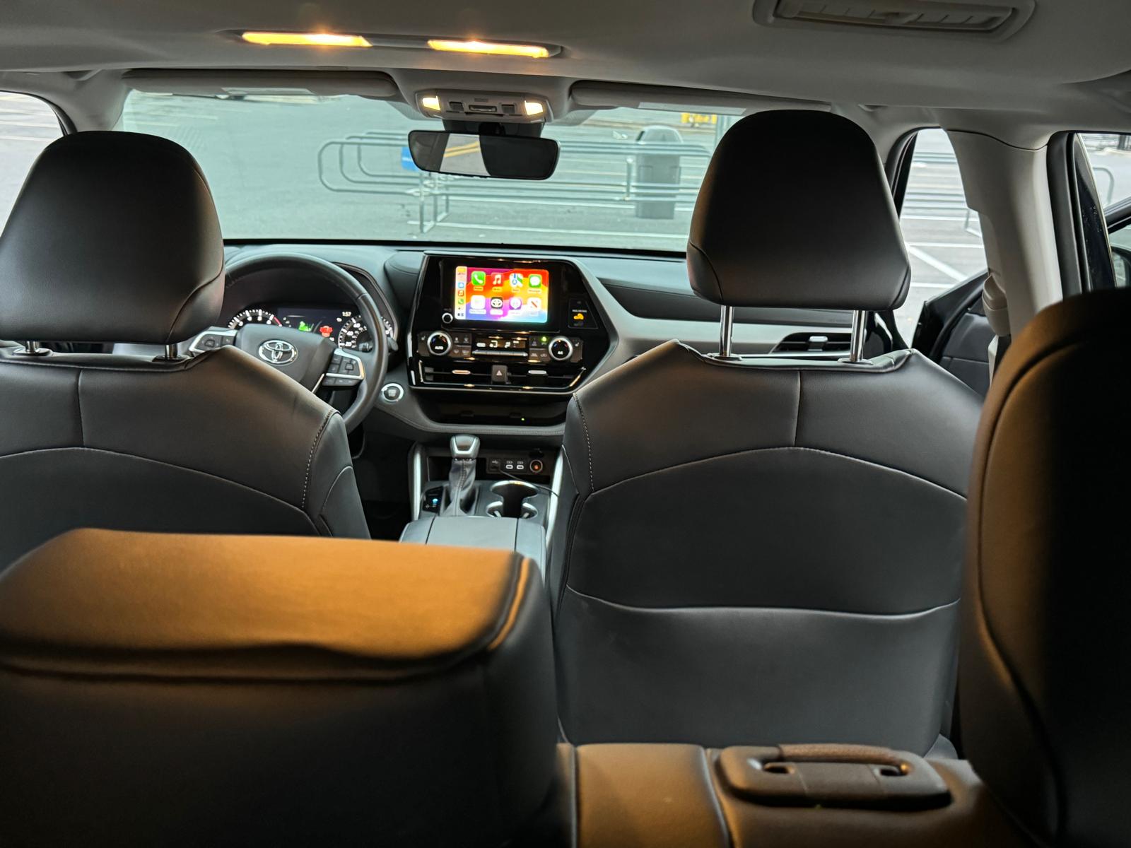 
								2023 Toyota Highlander XLE full									