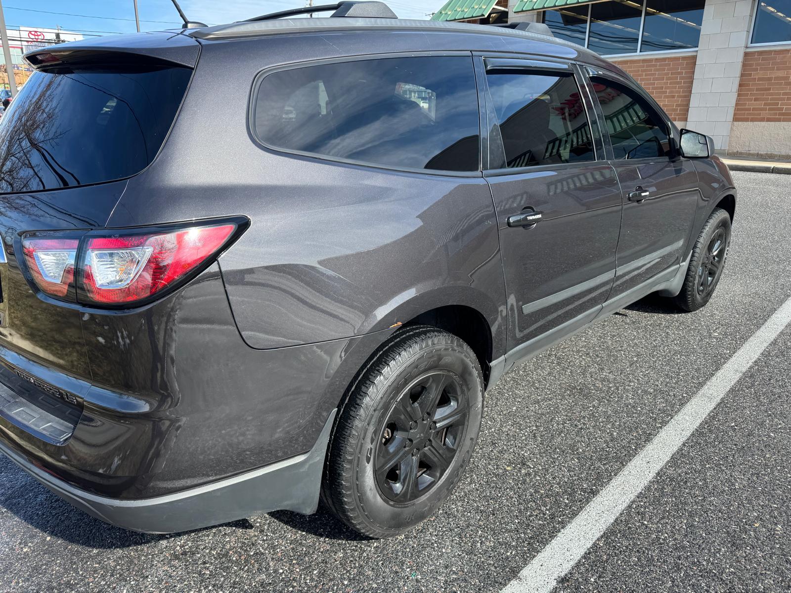 
								2014 CHEVROLET TRAVERSE LS full									