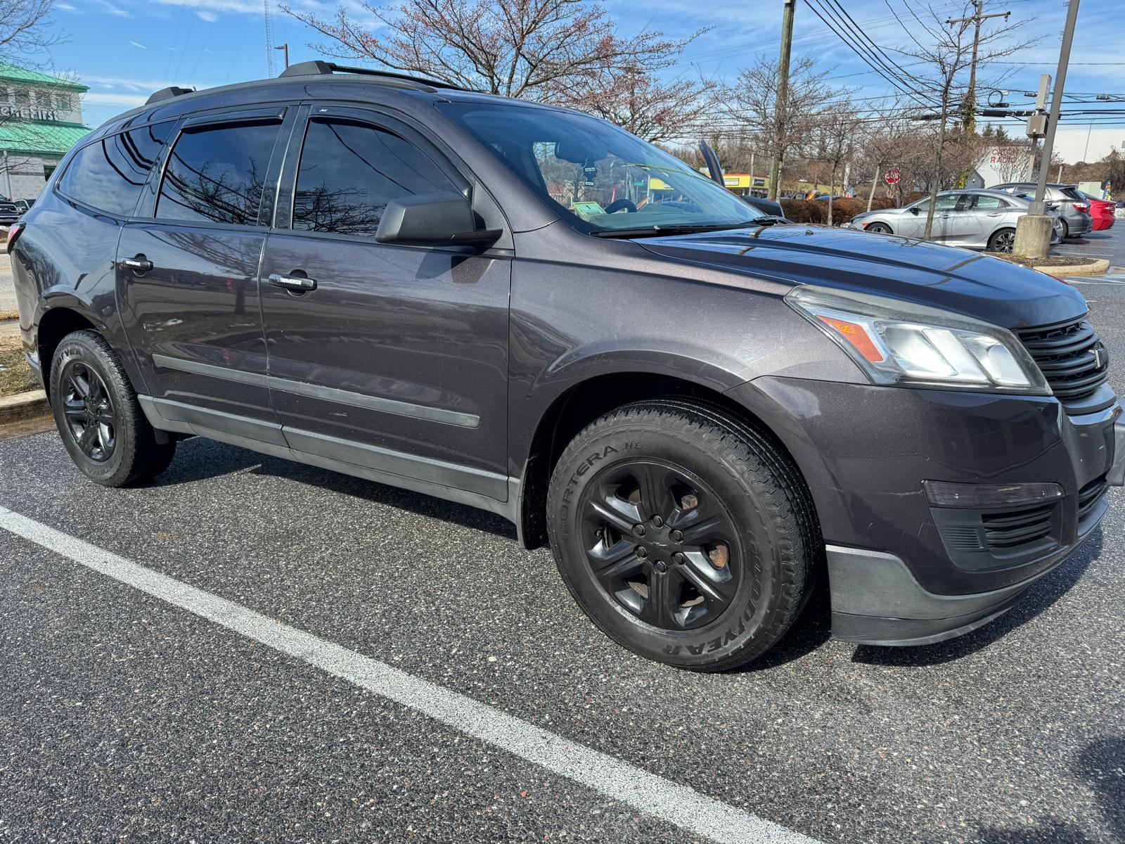 
								2014 CHEVROLET TRAVERSE LS full									