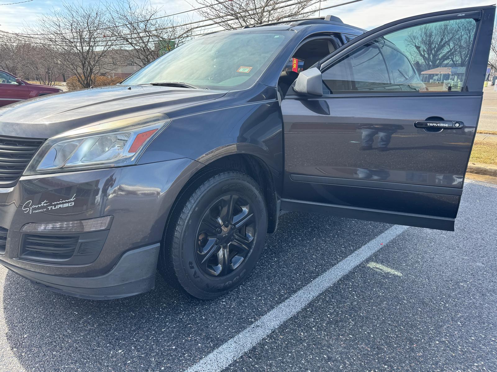 
								2014 CHEVROLET TRAVERSE LS full									